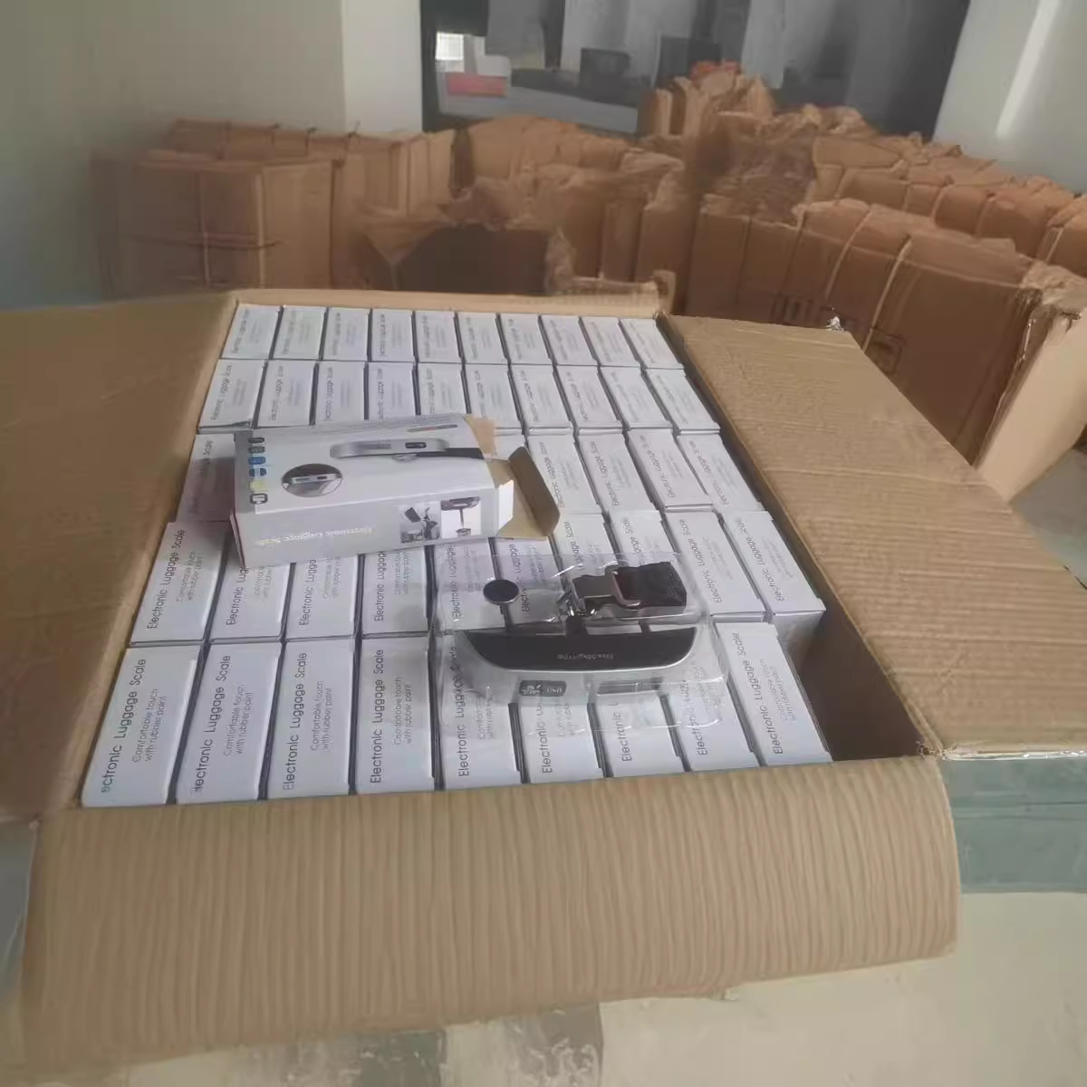 Escala electrónica en forma de T Escala de equipaje portátil Escala electrónica de tela Escala de mano Escala de viaje 50kg