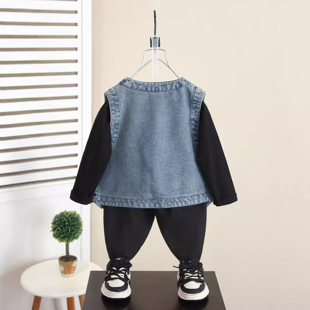 6260 chaleco de mezclilla para niños modelos de primavera y otoño 2024 nuevos niños de moda y guapo chaleco de ropa exterior top de otoño para bebés