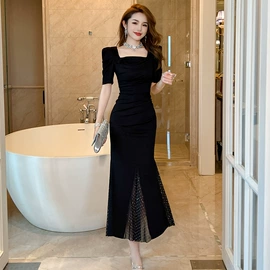 连衣裙;女式T恤;时尚休闲套装