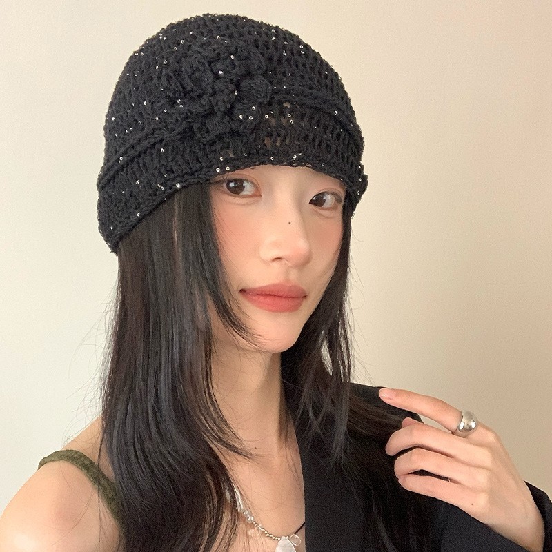 女性用の春夏の手織り中空つば帽子、エスニックスタイルのフックフラワー、タッセルストラップ、プルオーバーニット帽、多用途|undefined