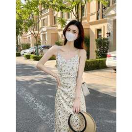 法式茶歇雪纺碎花吊带连衣裙女夏气质中长款收腰修身开叉包臀裙子