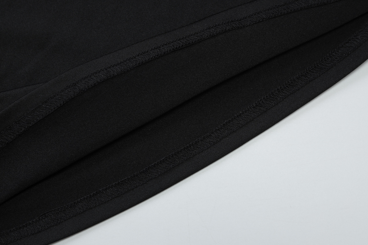 Camiseta ajustada asimétrica con pliegues y hombros descubiertos para mujer, color liso, de manga corta