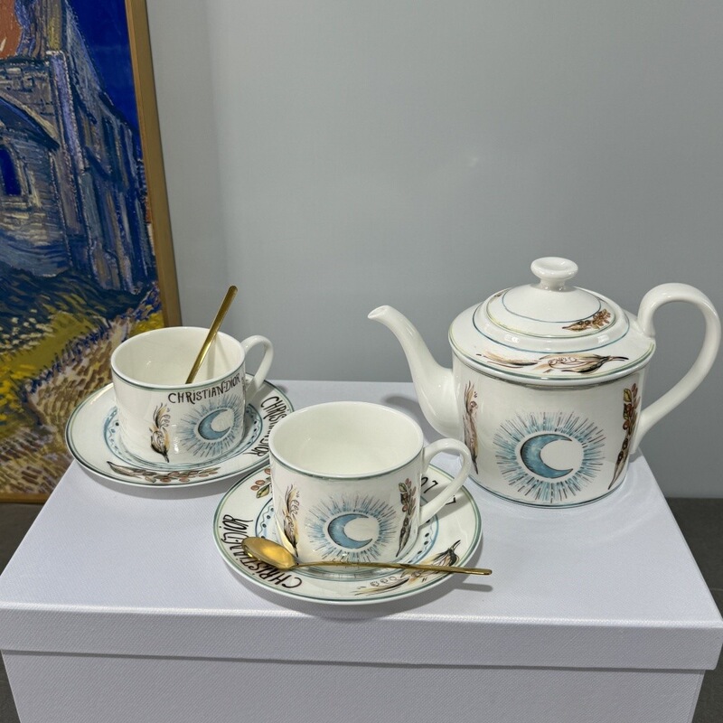Cross-border Coffee Cup and Saucer Couple's Double Cup Gift Box Vintage Afternoon Tea Set Home Bone China Dijia Sun Moon suit
