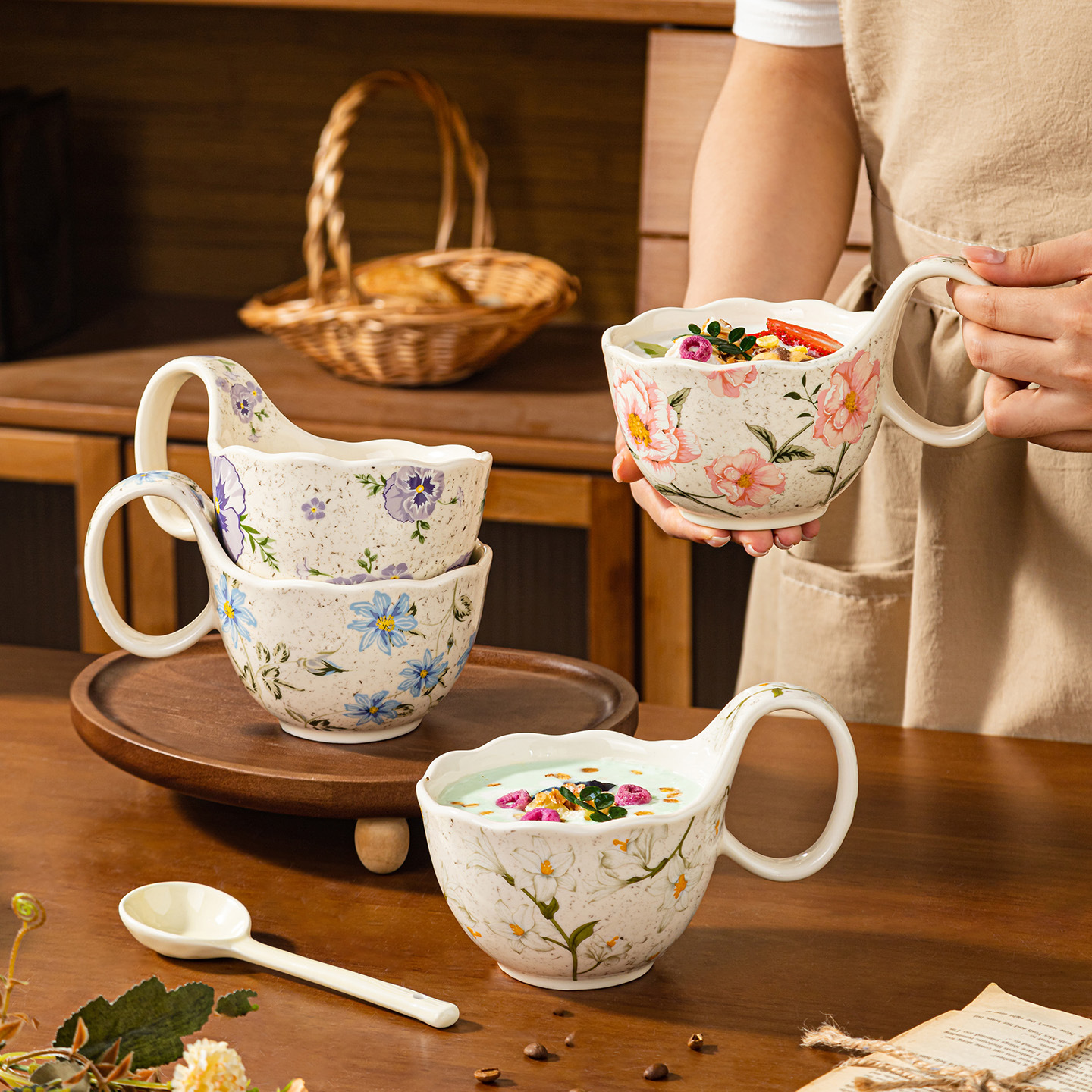Tazas de agua de flores de alto valor para niñas regalo de cumpleaños tazas de cerámica pareja casa pintada a mano tazas creativas