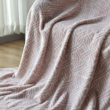 厚  外贸 秋冬粉色几何法兰绒大毛毯午睡厚实盖毯子床单