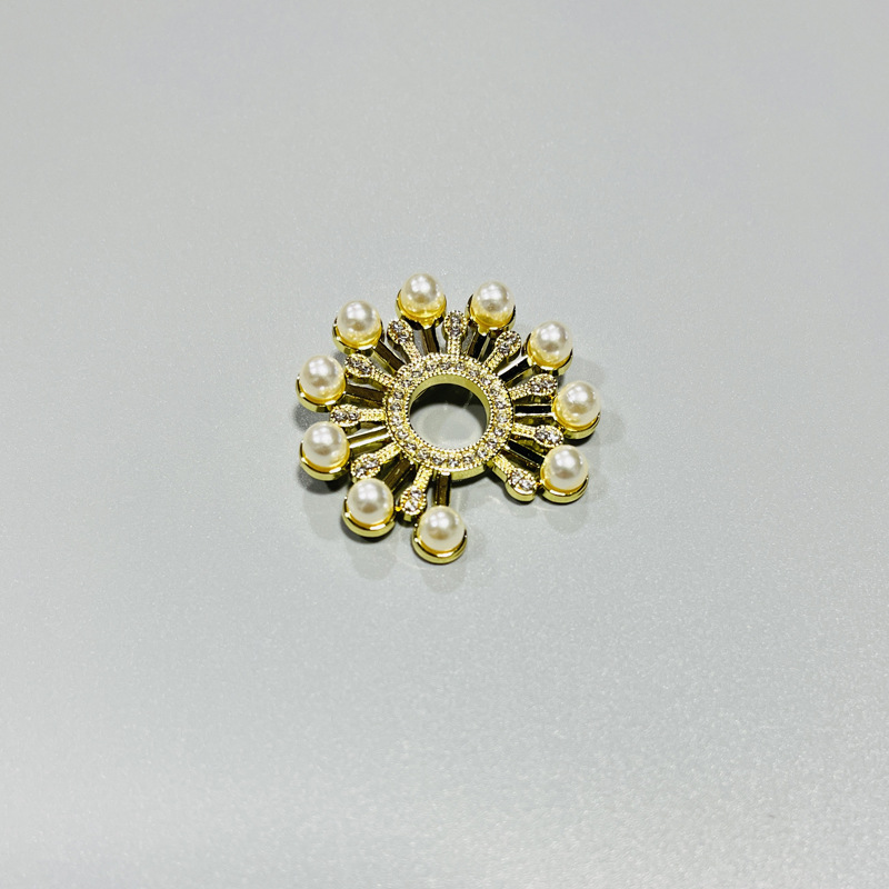金属别针7262655.jpg