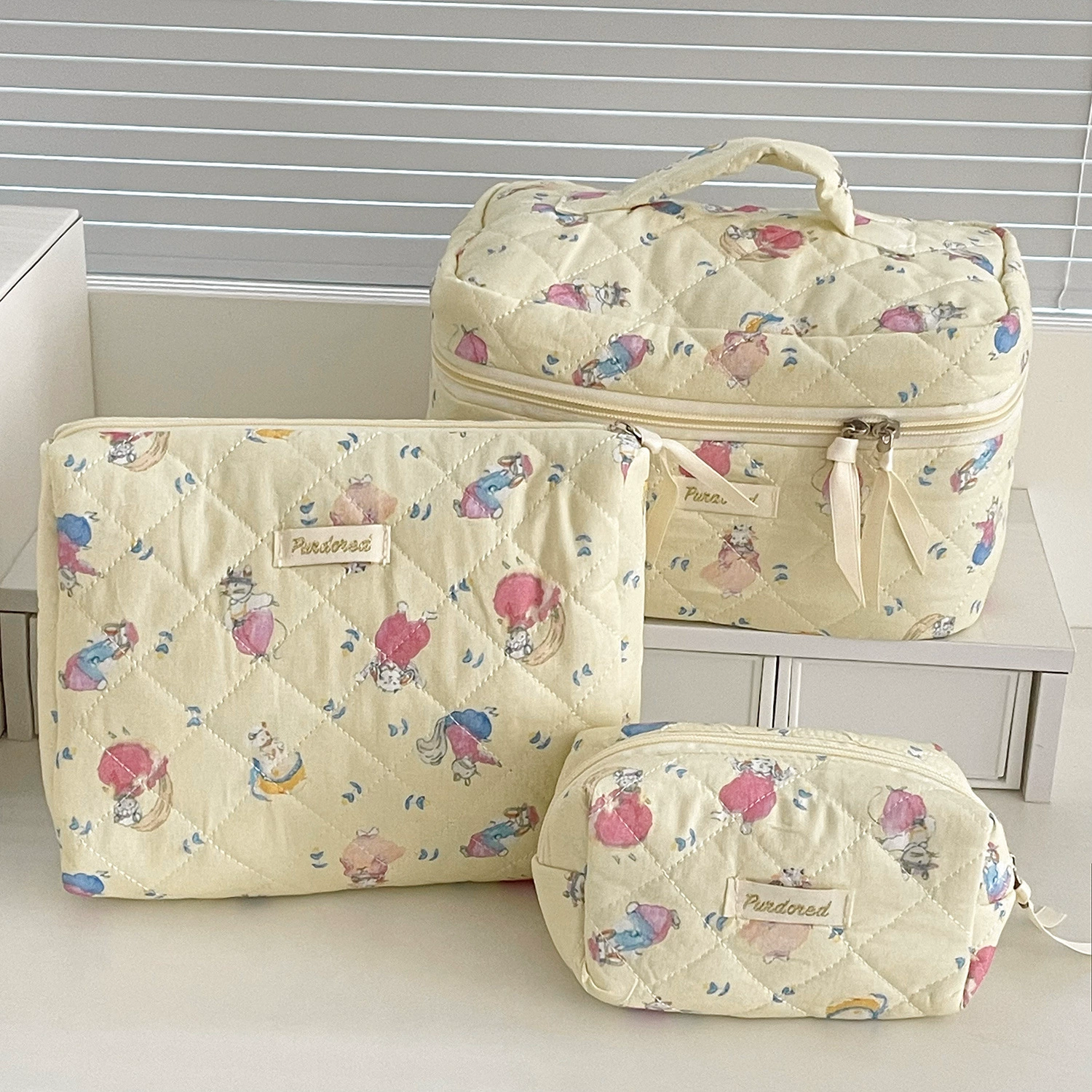 Capacious cosmetic bag with bow, handheld soft organizer bag, flowered