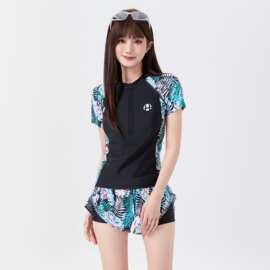 高级感撞色印花短袖潜水服温泉2026韩国新款运动保守平角分体泳衣
