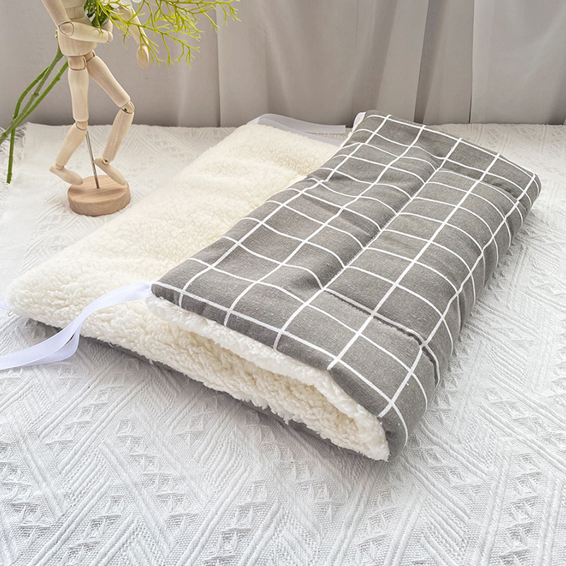 회색 격자 무늬 기모