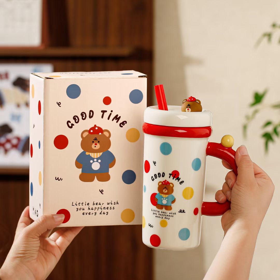 Capacidad de dibujos animados de gran tamaño taza de regalo de mano hermosa taza de paja de alto valor facial en línea para niños niñas taza de agua