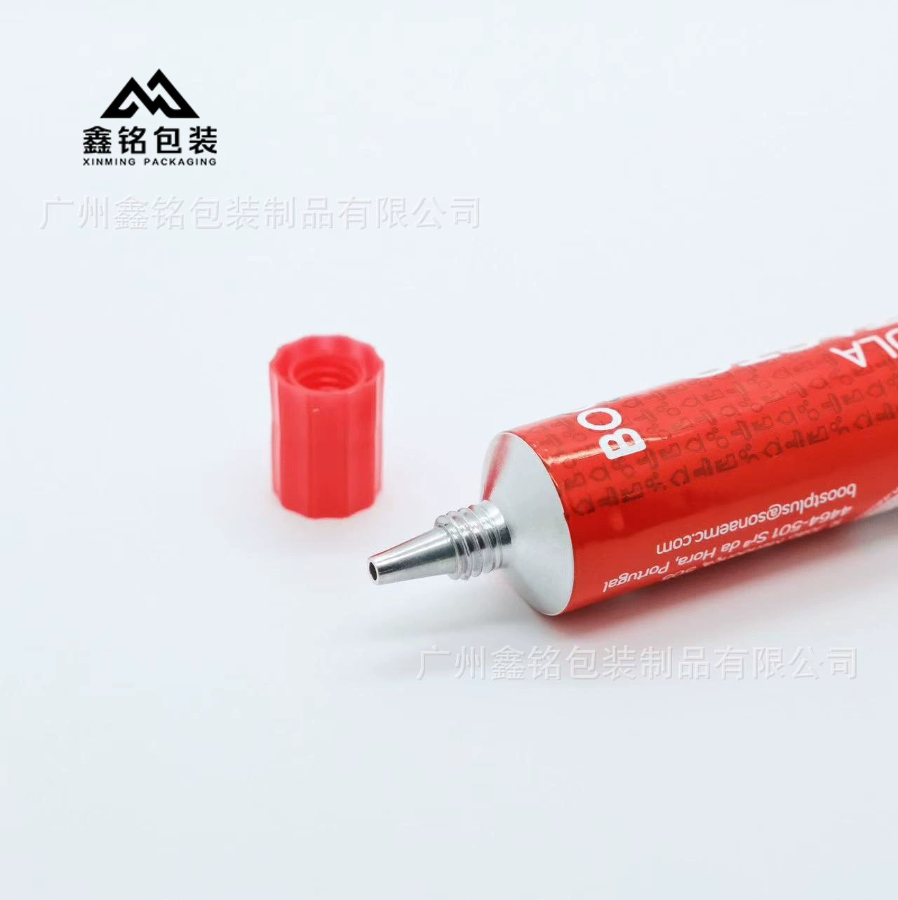 Специализируемся на производстве тюбиков для клея объемом 50 г, тюбиков для краски, алюминиевых тюбиков, промышленных тюбиков для клея, тюбиков для глазных мазей, насадок для клея и тюбиков из чистого алюминия.