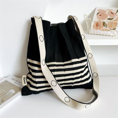 ins organ cross-body bag pleated foldable knitted shopping bag shoulder bag fashion niche design bag Korea