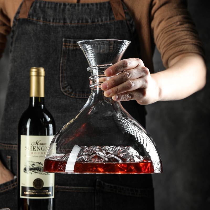 Fast creative wine decanter