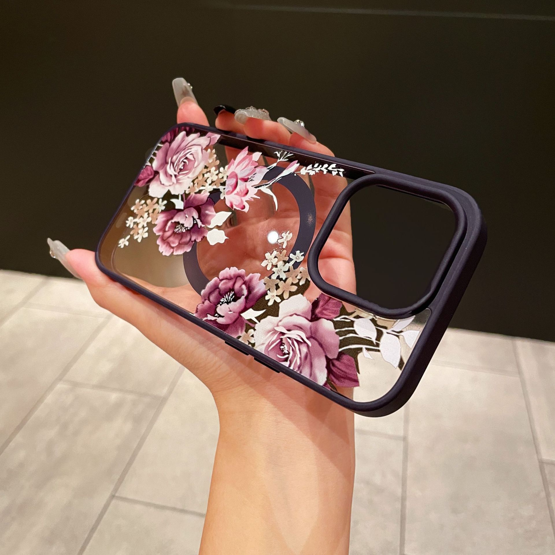 자기 흡입 + 진한 보라색 가장자리 보라색 꽃