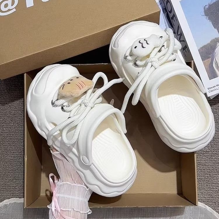 Cute Cartoon Clogs for Women to Wear Outside in Summer, New Lightweight Thick-Soled Height-Increasing Non-Slip Anti-Odor Closed-Toe Slippers