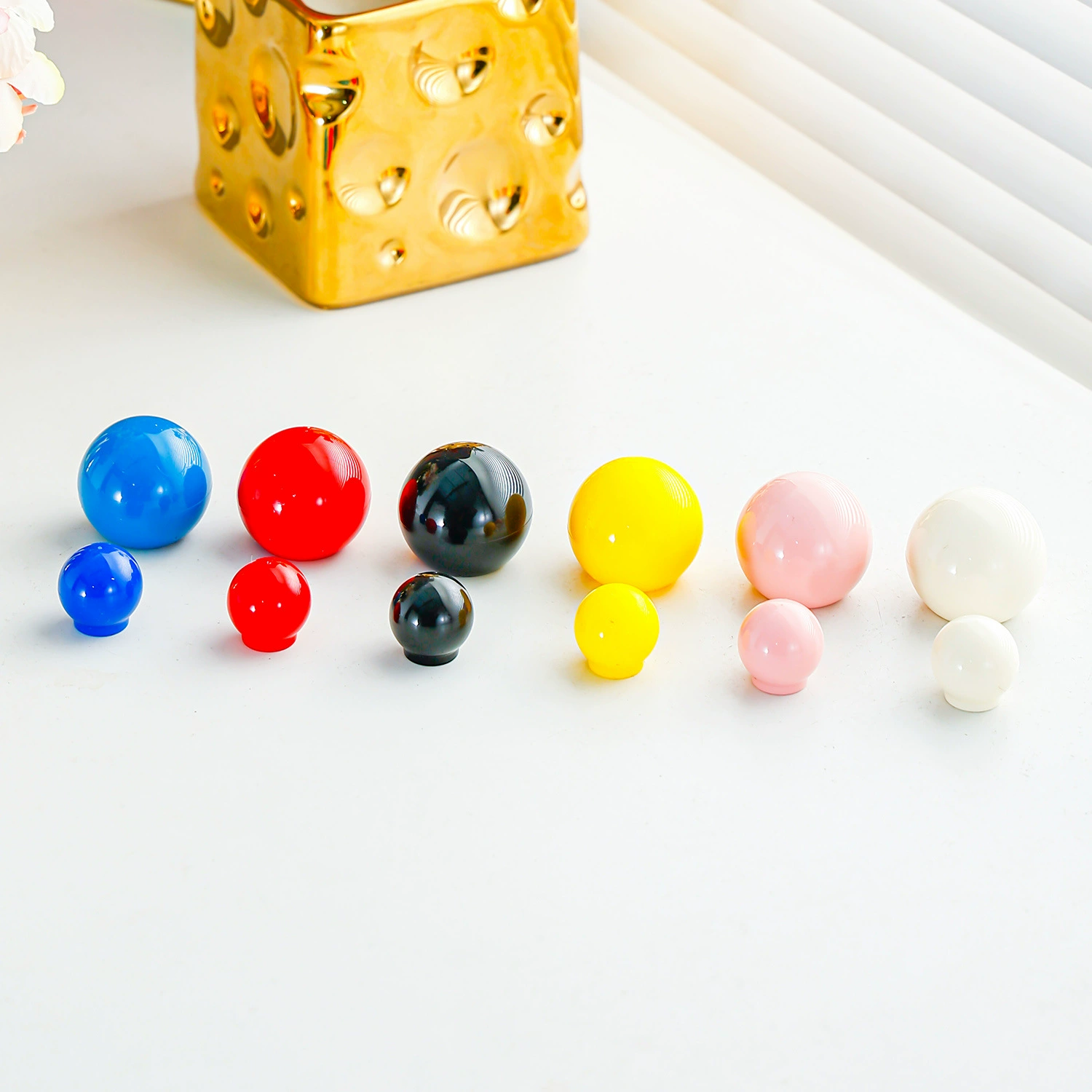 Допаминовая красочная ручка для двери шкафа, милый шарик, керамическая круглая кнопка для ящика, белая ручка для двери шкафа с рисунком