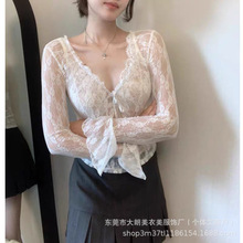 白色镂空长袖v领蕾丝衫女春季纯欲风性感修身短款内搭打底衫上衣