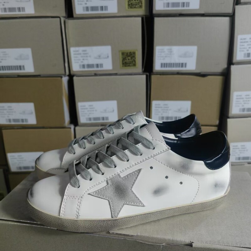 In-Stock Real Photos of Star-Patterned Distressed Sneakers for Women, Casual Versatile Trendy Sneakers with Hidden Height Increase, Distressed Cowhide White Sneakers, Versatile In-Stock Real Photos of Star-Patterned Distressed Sneakers for Women, Casual Versatile Trendy Sneakers with Hidden Height Increase, Distressed Cowhide White Sneakers, Versatile