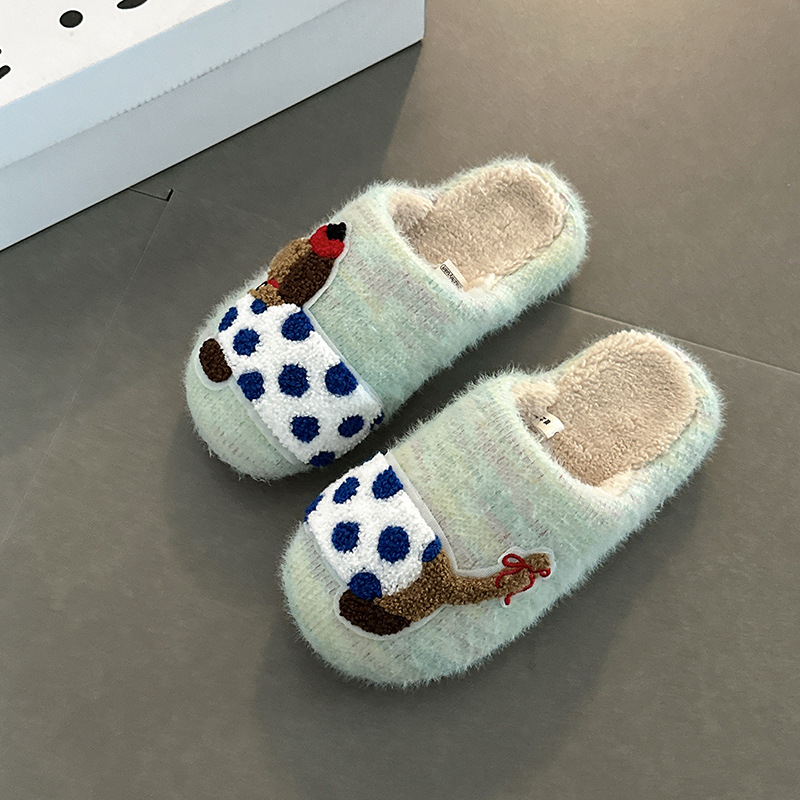 Zapatillas de lana de chicas trenzadas de otoño y invierno onduladas perros lindos dibujos animados lana casa zapatillas de algodón interior casuales