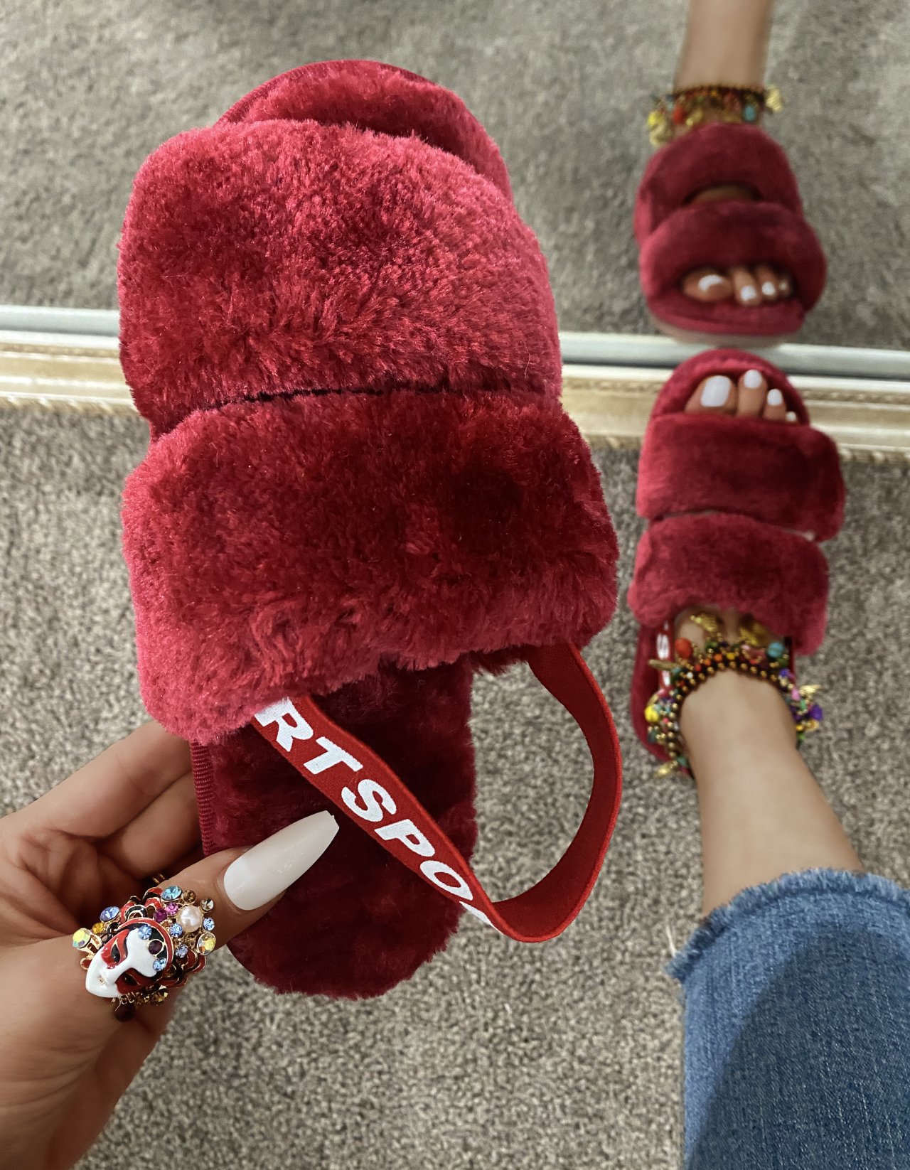 Women's Streetwear Color Block Round Toe Plush Slippers display picture 19