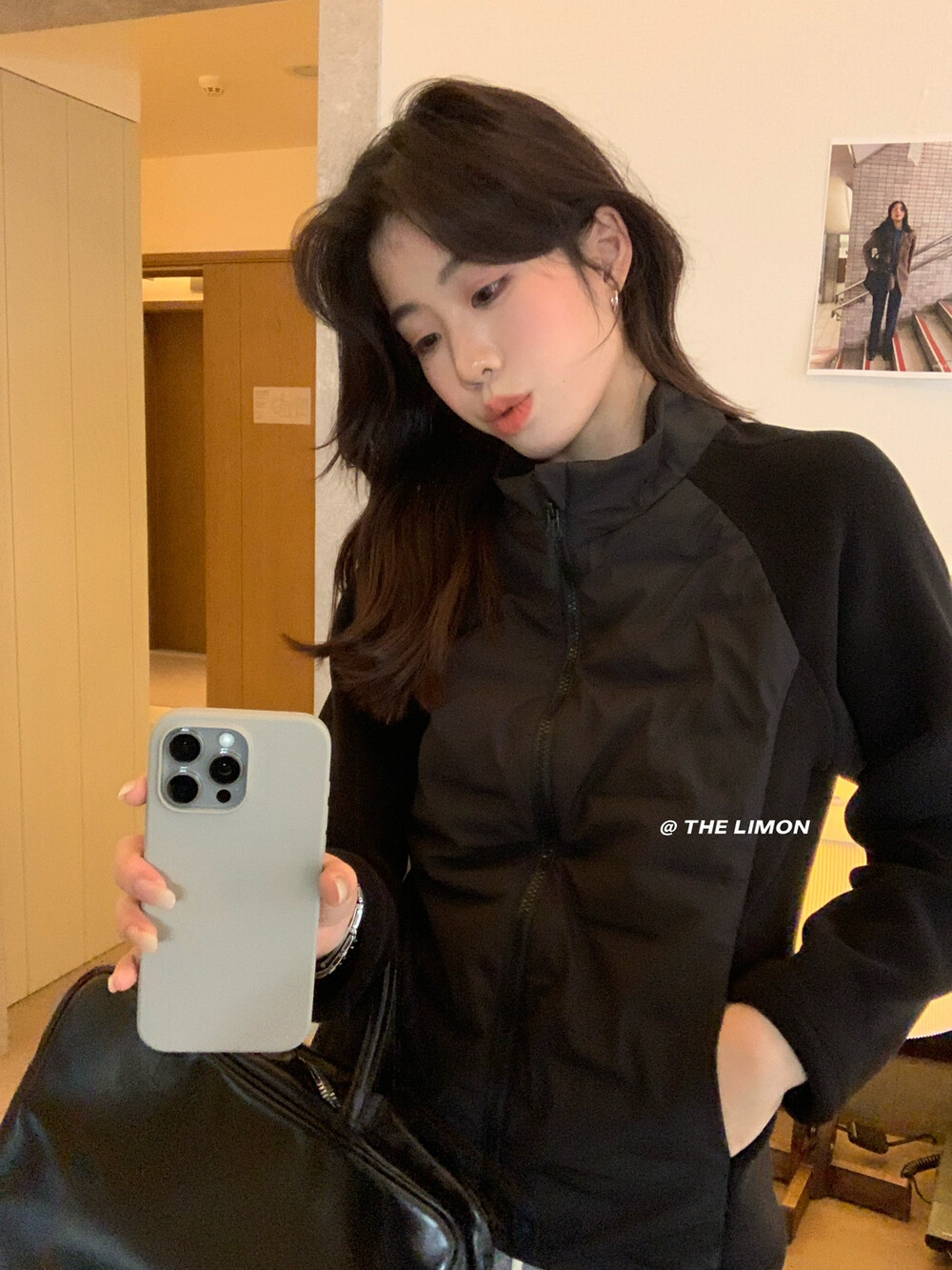 Finna Fu otoño y invierno nuevo estilo simple de abrigo de color sólido con cuello pequeño cintura de pelusa caliente chaqueta de plumón para mujeres