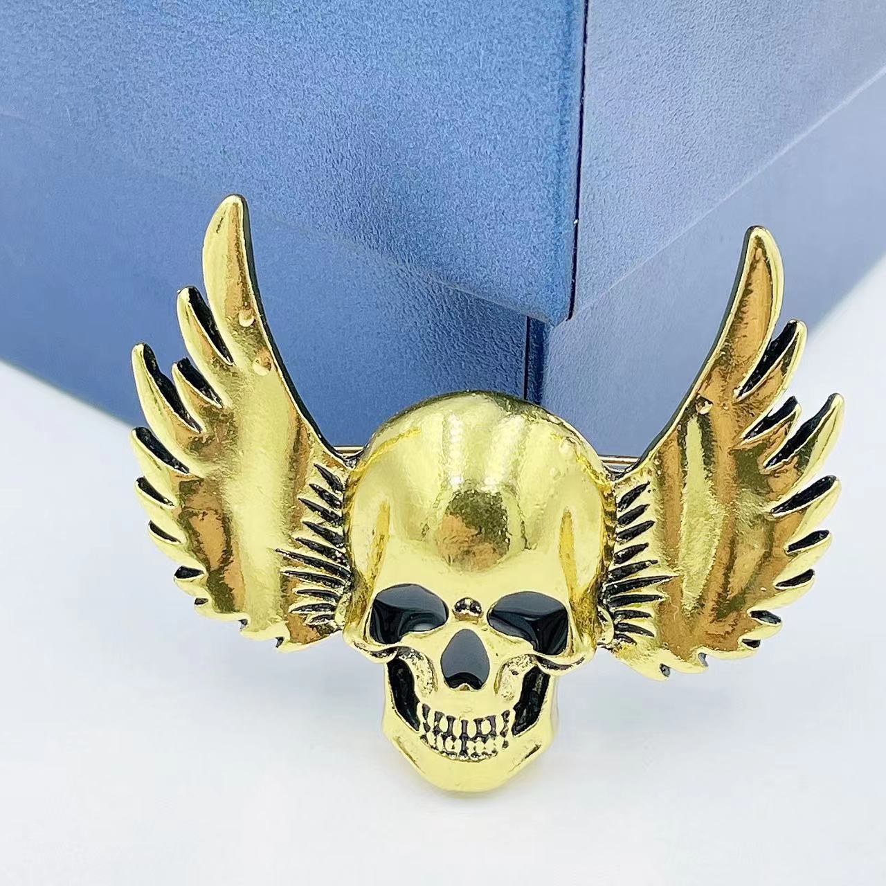 Daily, Festival Occasion Alloy Material Funny Pin Skull Alloy Plating Unisex Corsage