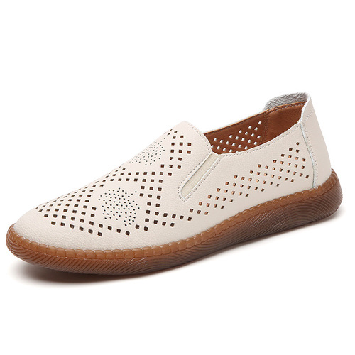 Women's Summer Hollow-out Flat Genuine Leather Shoes, Soft Sole, Versatile, for Middle-aged and Elderly Mothers, One-Piece Hole Shoes, Sandals