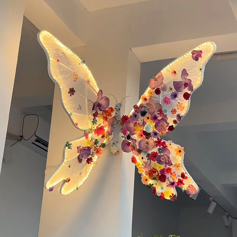 Flores hechas a mano alas de mariposa lámpara decorativa de bricolaje diseño de atmósfera colgante techo de pared colgante soporte de hierro forjado accesorios de decoración