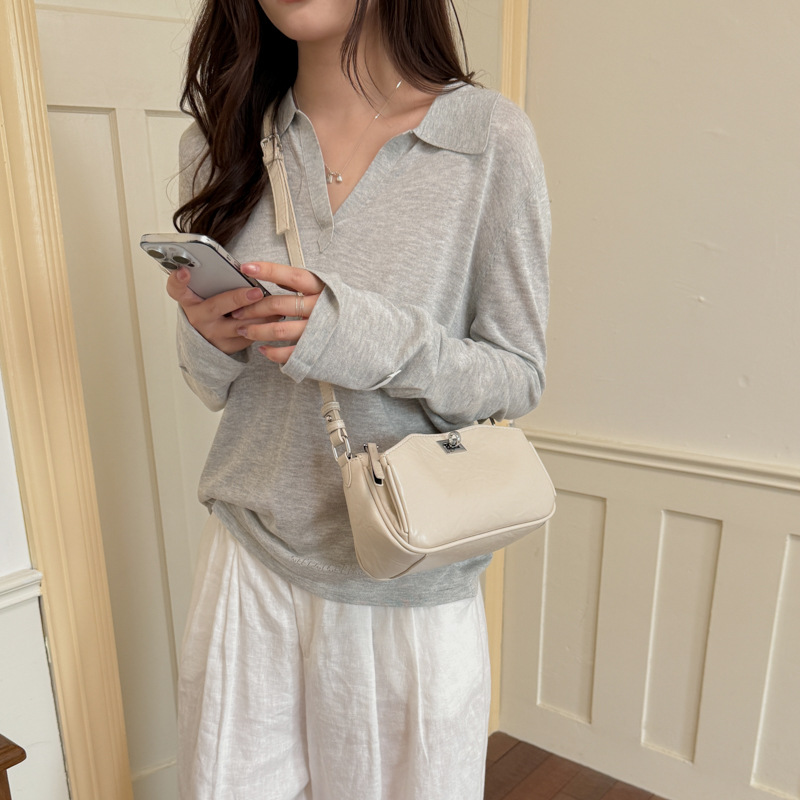 Bolso de mano para mujeres 2026 nueva moda tendencia bolso de brazo estilo extranjero bolso de mochila diario personalidad bolso pequeño