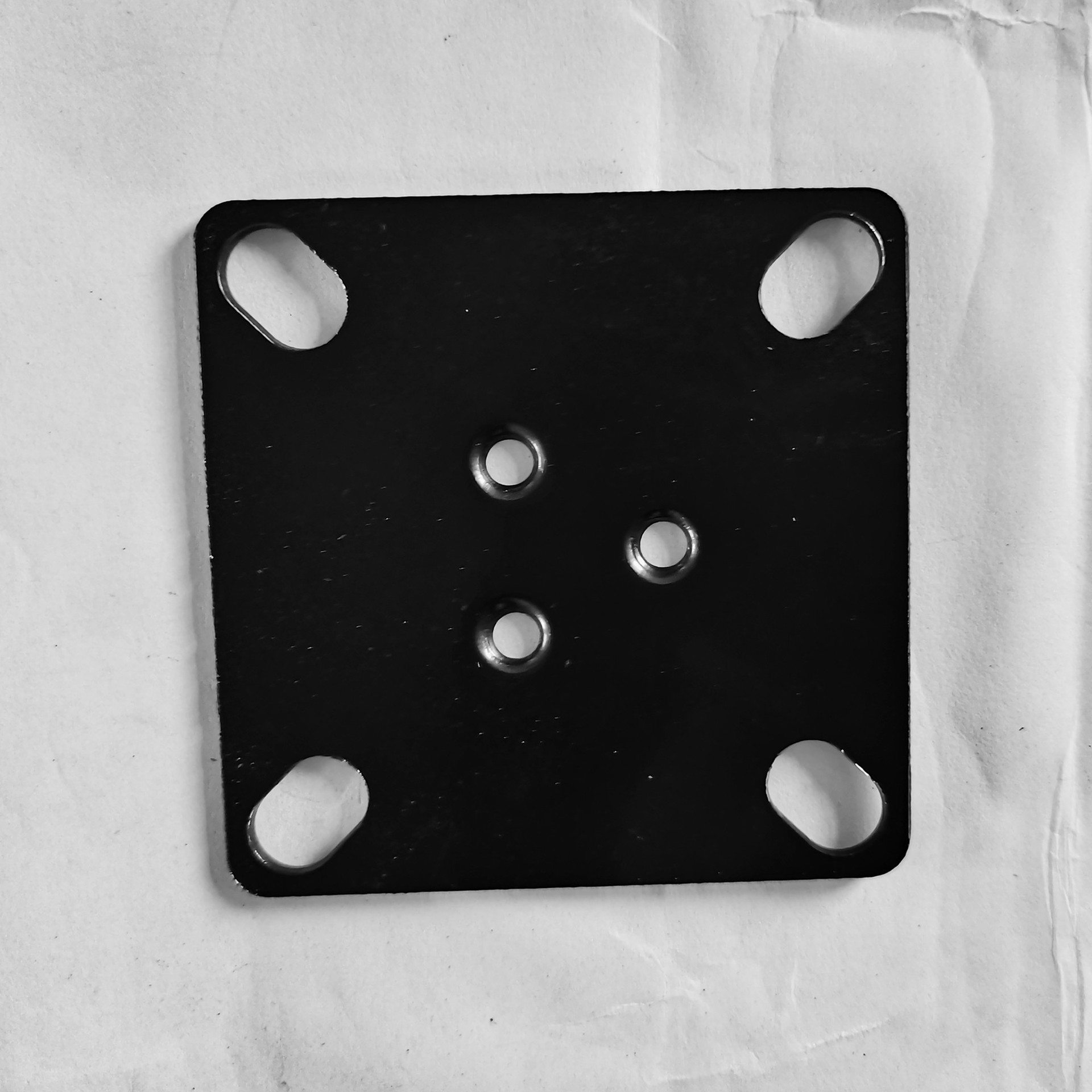 工厂生产供应优惠家具五金配件2.0MM7孔方铁片