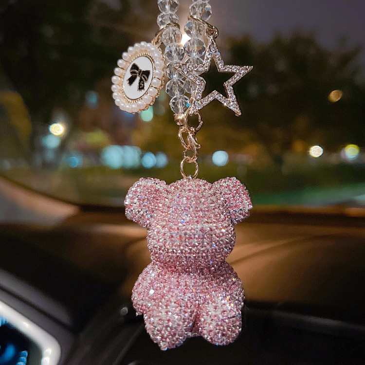 Carta opcional diamante incrustado sentado oso coche colgante personalidad creativa Piel de visón coche espejo retrovisor colgante moda mujer