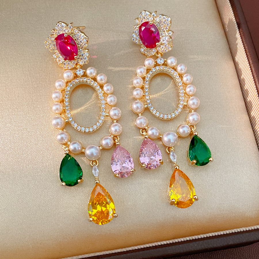 Medieval aguja de plata vintage flor de diamante pendientes de bordillo ligero de lujo de alto nivel pernos de joyería exquisita conjunto