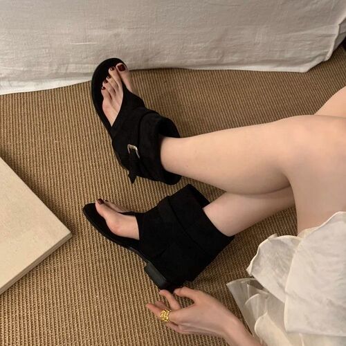 Casual flip-flops sandals short boots 2025 summer new style niche personalized flip-toe breathable Roman sandals for women