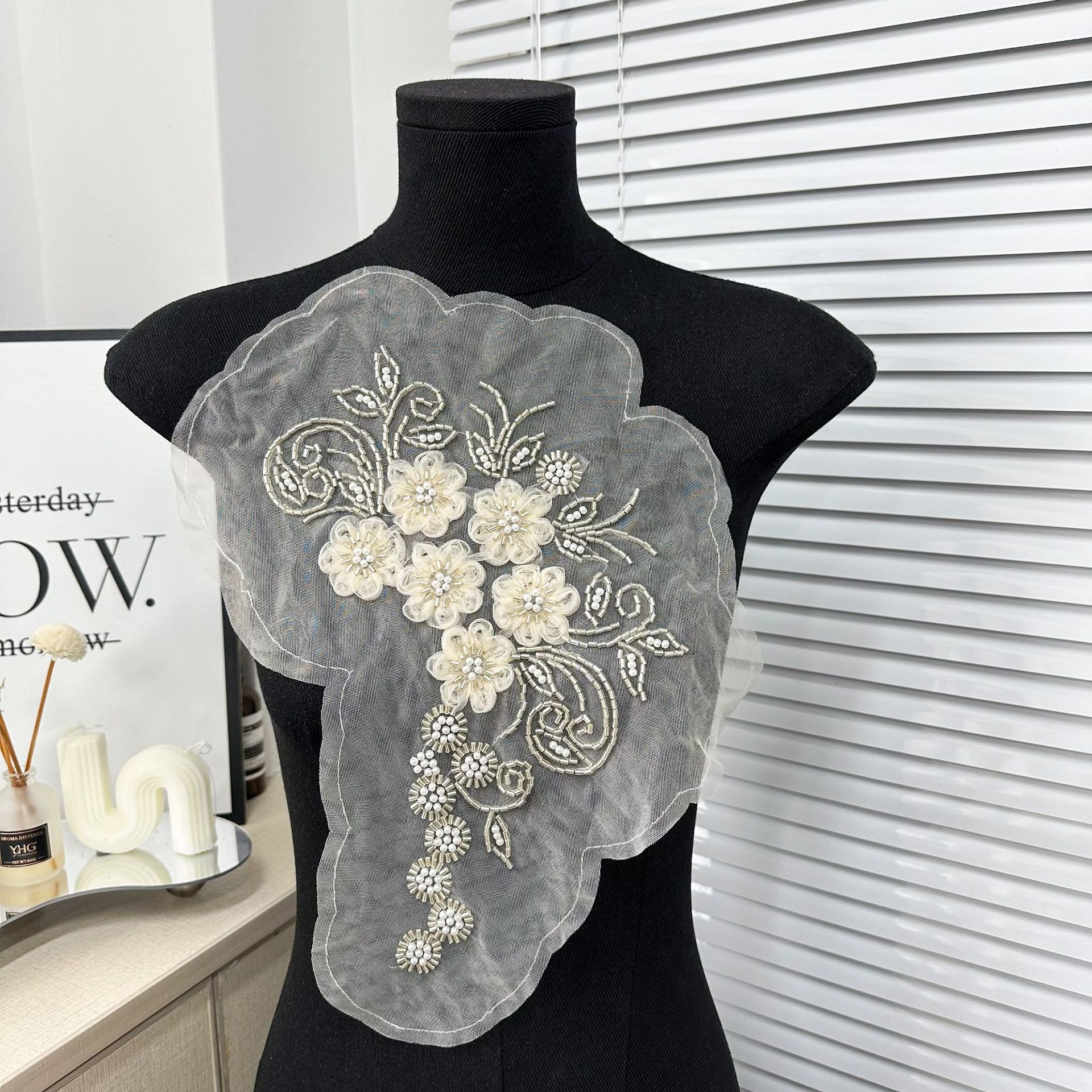 杏色DIY缝纫礼服演出服婚纱服装辅料 花边钉珠亮片网纱网底领花女