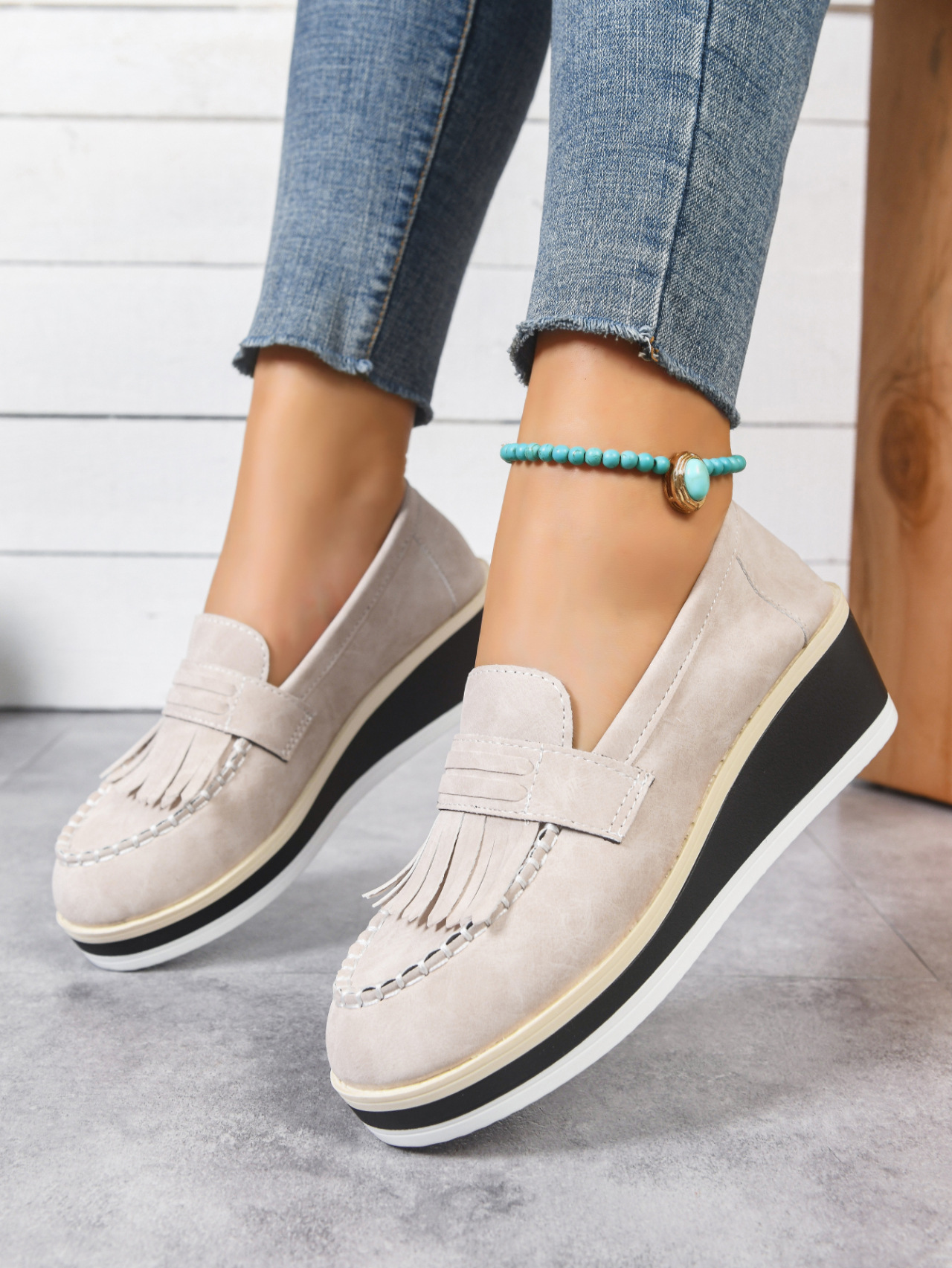 Damen-Slipper mit niedrigem Schaft, Quasten, britischem Stil, dicker Sohle, Keilabsatz und Federung_voghion.com