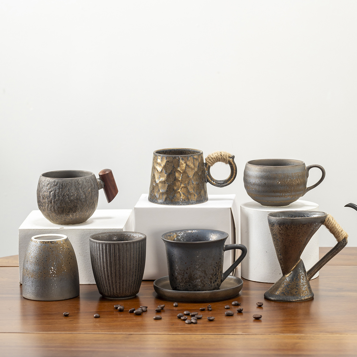 Retro Gilt Glazed Stoneware Coffee Cup and Saucer Set Simple Handmade Japanese Art Cup Hand-Brewed Milk Breakfast Cup