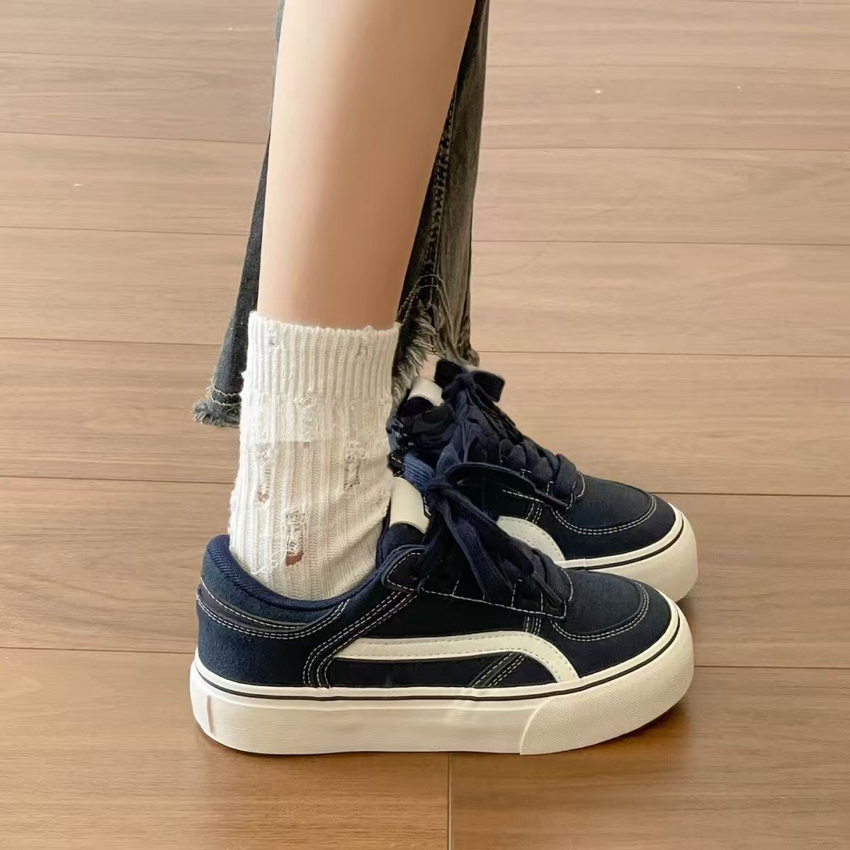 Zapatos de entrenamiento para mujeres 2026 primavera nueva correa multifacé retro zapatos blancos estudiantes Agan zapatos deportivos casuales skate