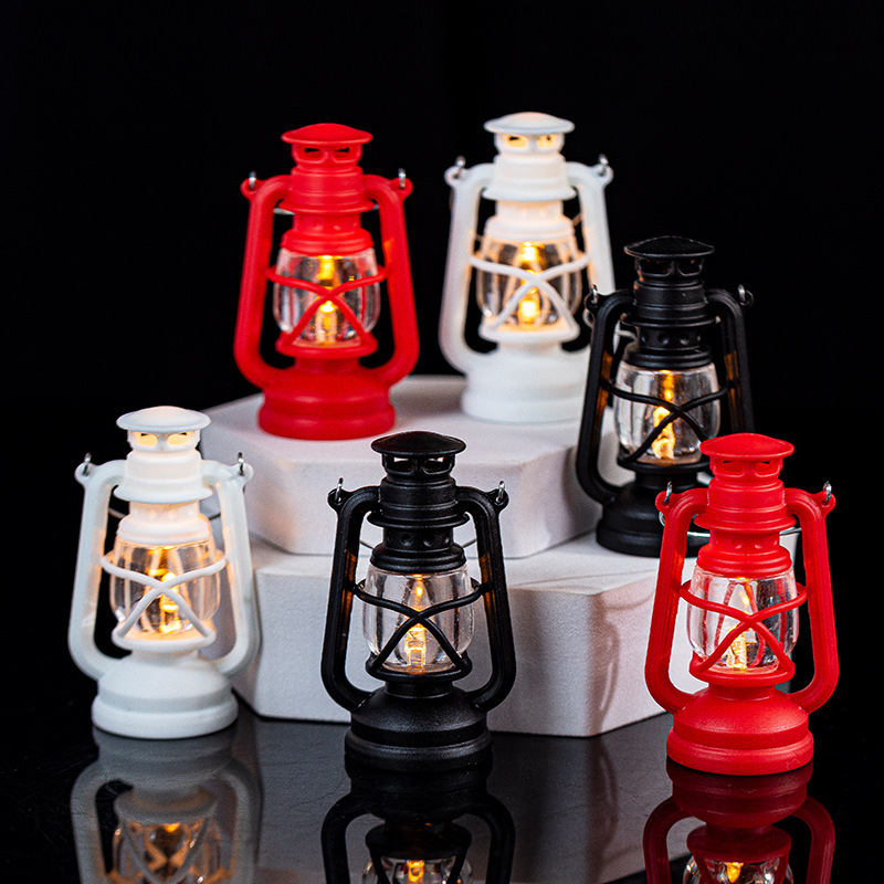 LED retro small oil lamp portable kerosene lamp small horse lamp holiday decoration electronic candle lamp plastic wind lamp
