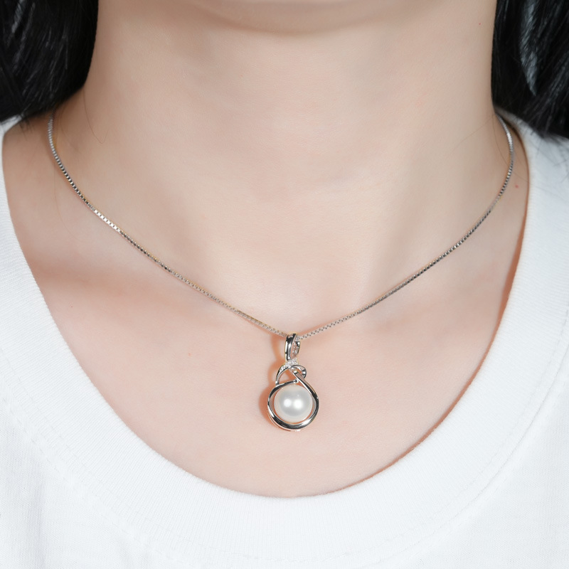 Elegant S925 Sterling Silver Pendant Necklace with 9mm Pearl and Moissanite - Ideal Mother's Day Gift for Stylish Women