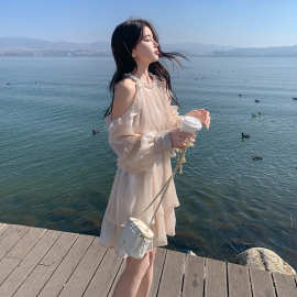 实拍超仙挂脖露肩连衣裙女长袖2024春新款法式度假风公主裙蓬蓬裙