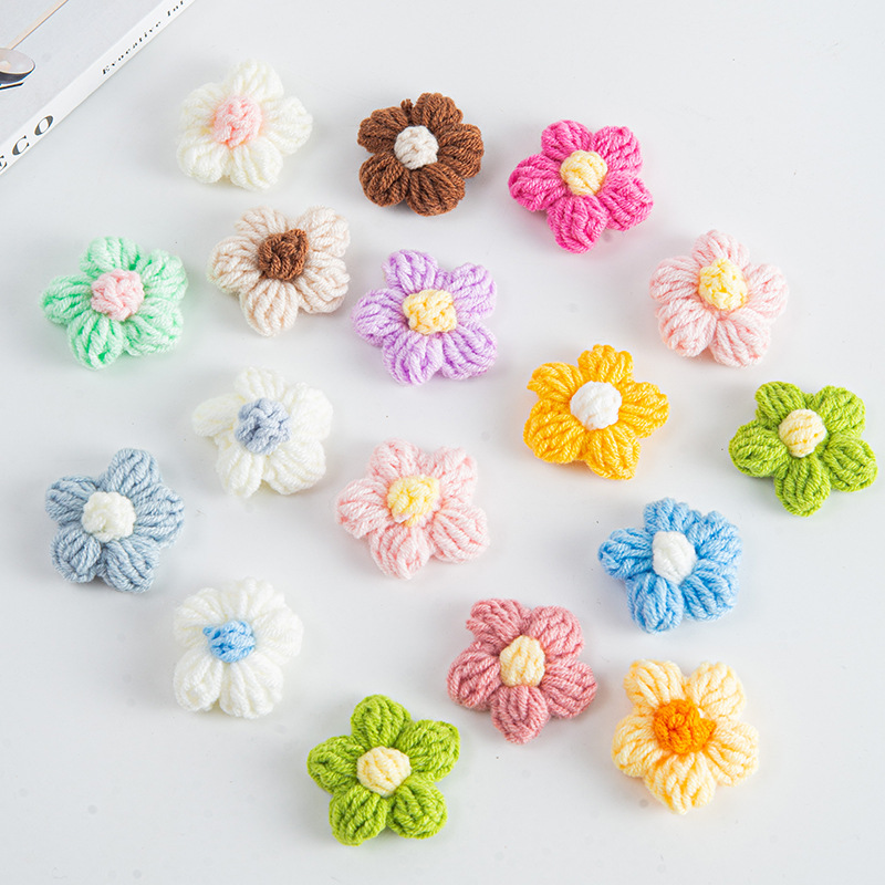 Handgefertigte Gehäkelte Blumenbrosche Für Damen Kunstblume_voghion.com
