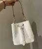Glacier White+Gift Box