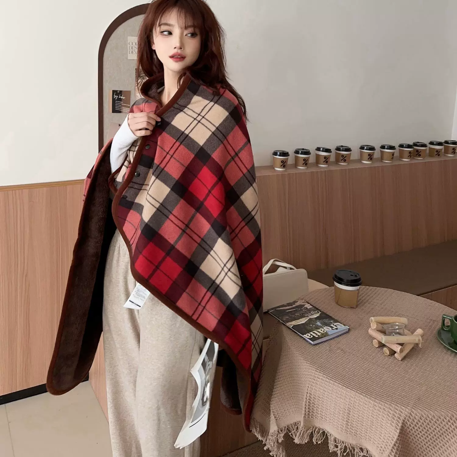 午睡懒人吸湿发热法兰绒盖毯懒人毯摇粒绒办公室披肩膝盖毯儿童毯