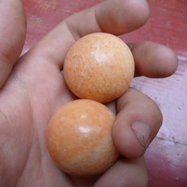 玉器工艺品;经络保健器材;宝石工艺品