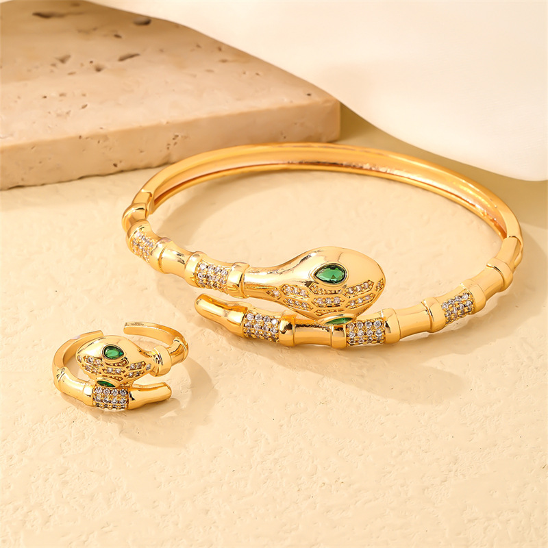 Parure de bijoux serpentine pleine de diamants, bague bracelet en zircon, personnalité de luxe légère, tête de léopard de l'industrie lourde_voghion.com
