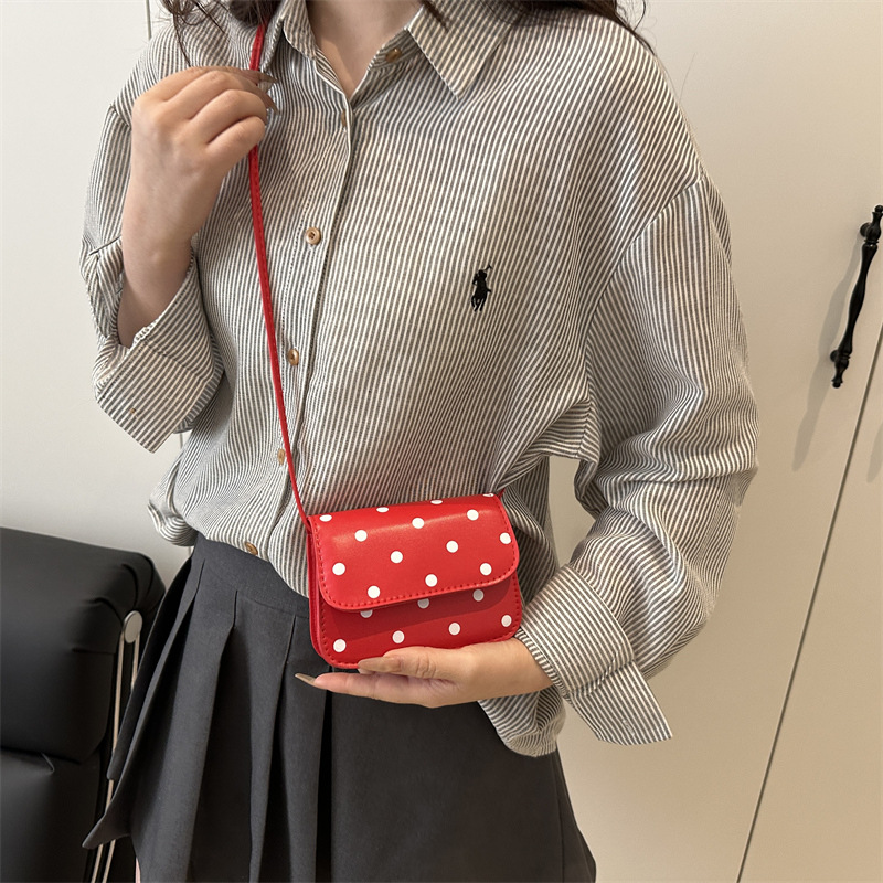 Elegant fashionable retro shoulder bag