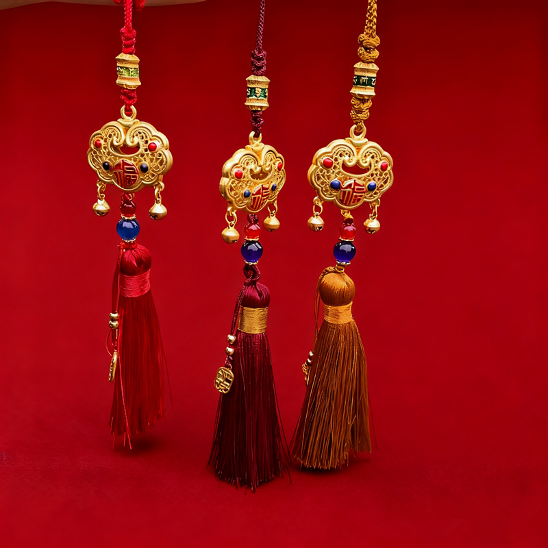 Cinnabar Car Hanging Amulet for Good Luck and Safety, New Year Red Gold-Eating Beast Lucky Cat Car Hanging Ornament Wholesale