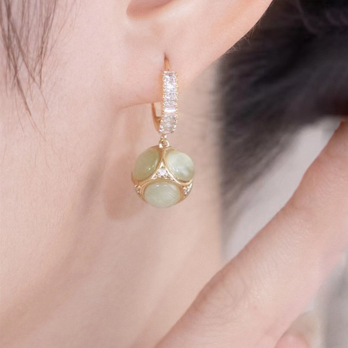 Green Cat's Eye Diamond Ball Earrings with Gold Tones, Elegant and Simple, Non-Fading High-End Retro Earrings