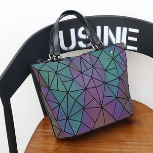 bags�����Ů2025�¿����μ�б������n�r�г���ҹ��׃ɫͨ�ڰ�