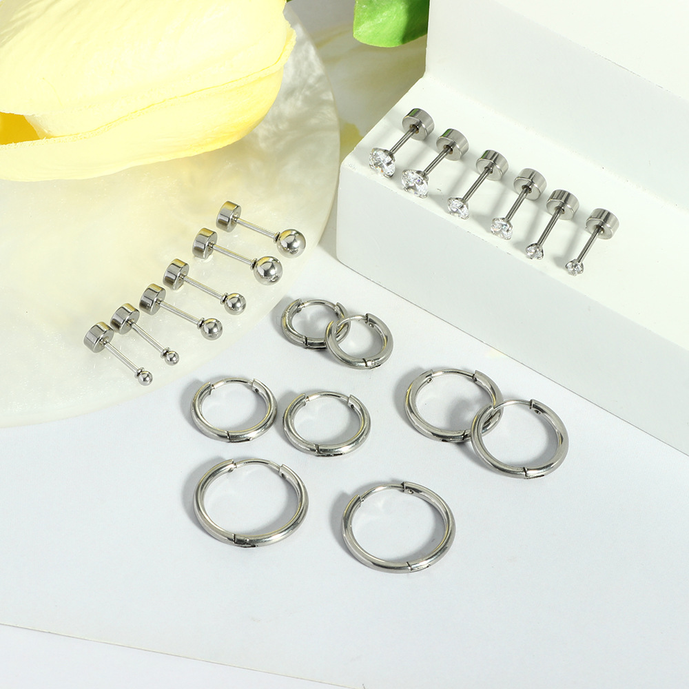 Silver pointed spike labret stud material detail